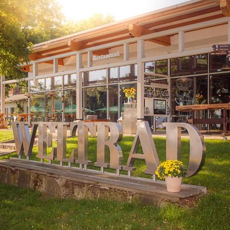 Weltrad Am Fluss Restaurant & Quartier Schönebeck Exterior foto